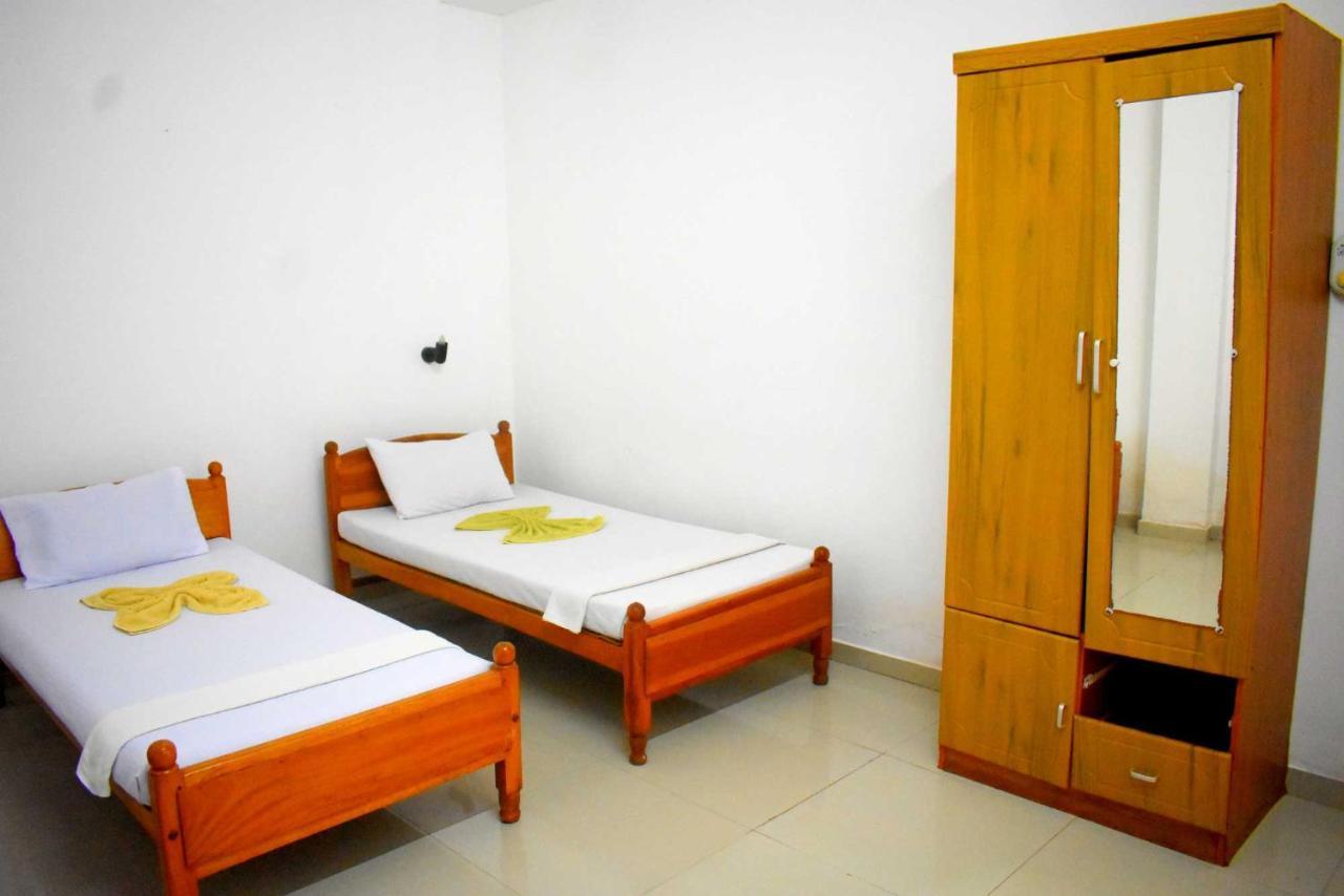 Cosy Hotel & Restaurant 자프나 외부 사진